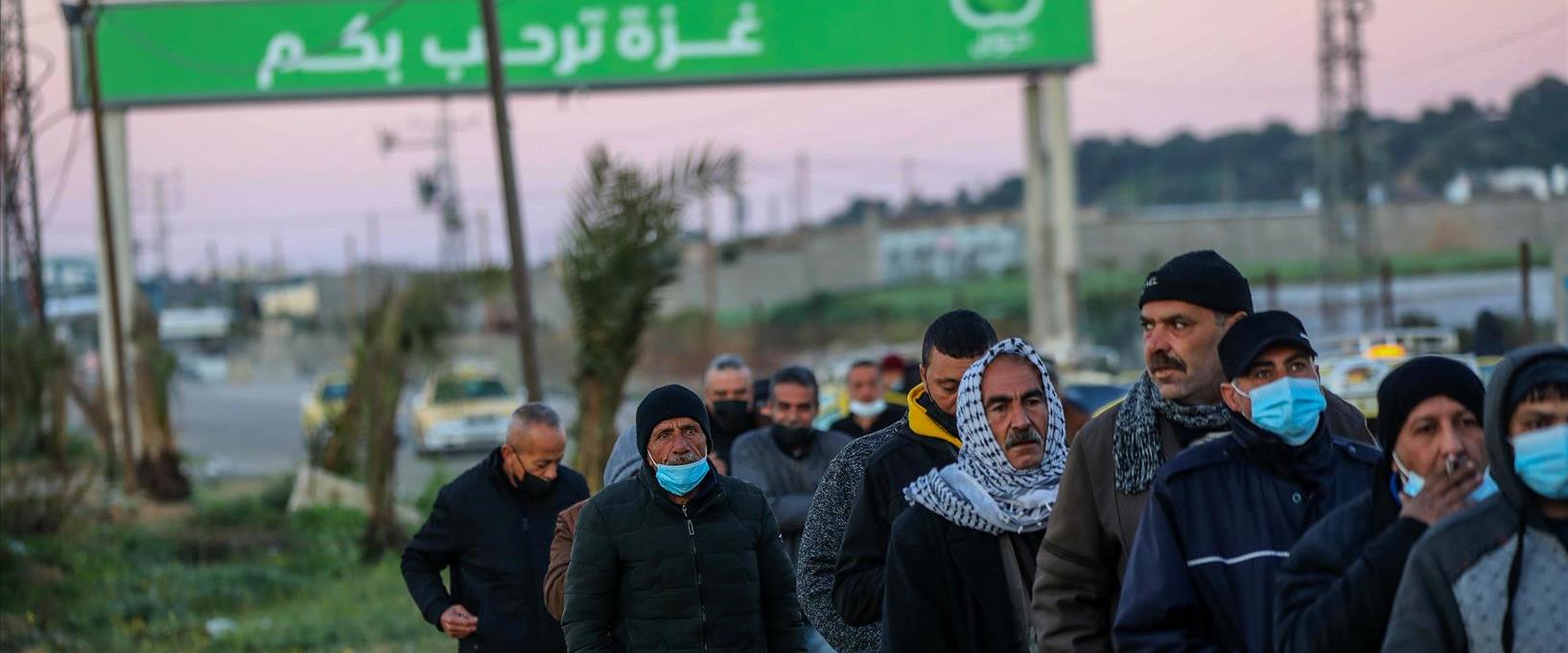 פועלים פלסטינים במעבר ארז, מרץ 2022
