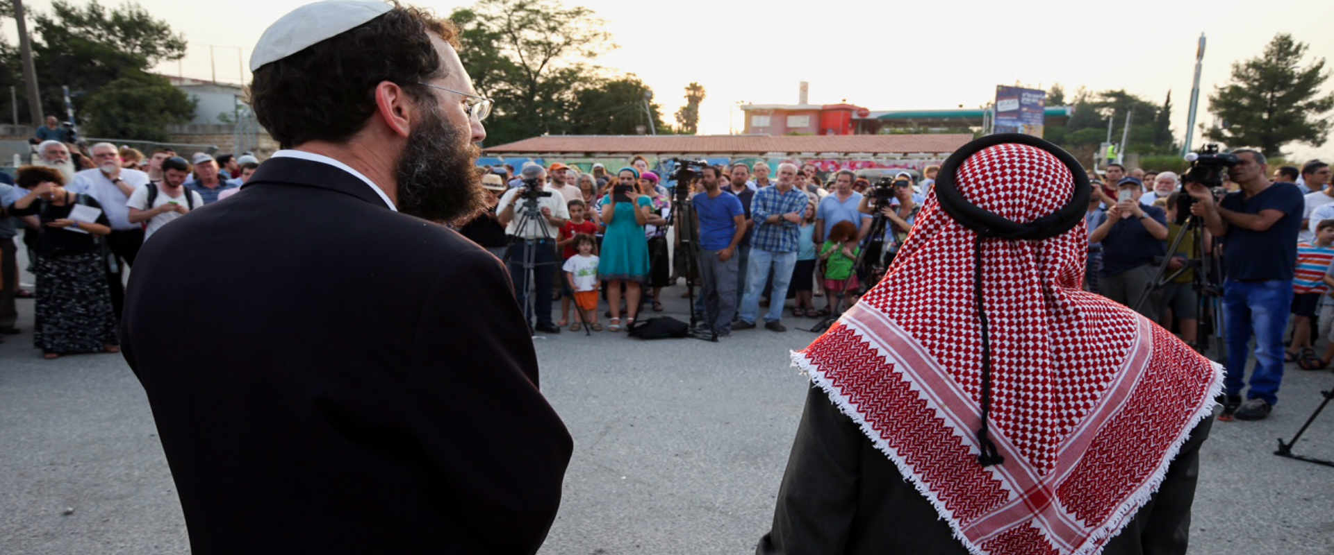 אירוע תפילה משותף של מוסלמים ויהודים בגוש עציון