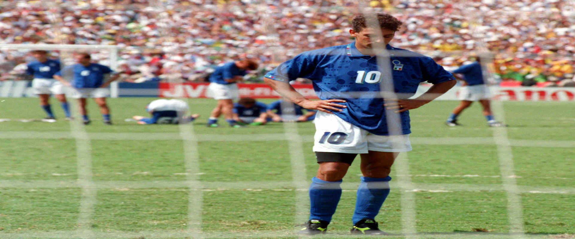 רוברטו באג'יו לאחר ההפסד בפנדלים בגמר 1994